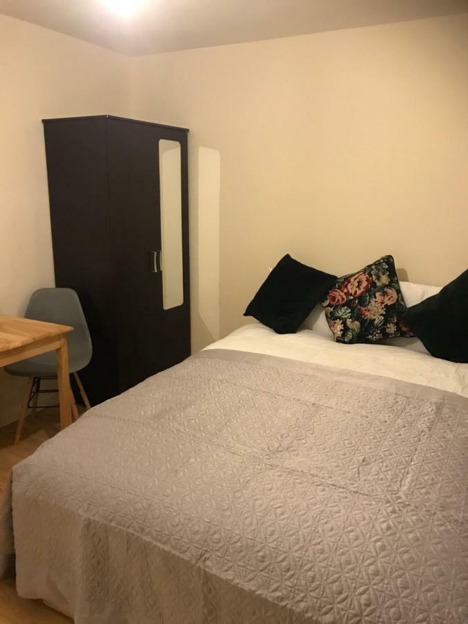 145 Burnley Road * London