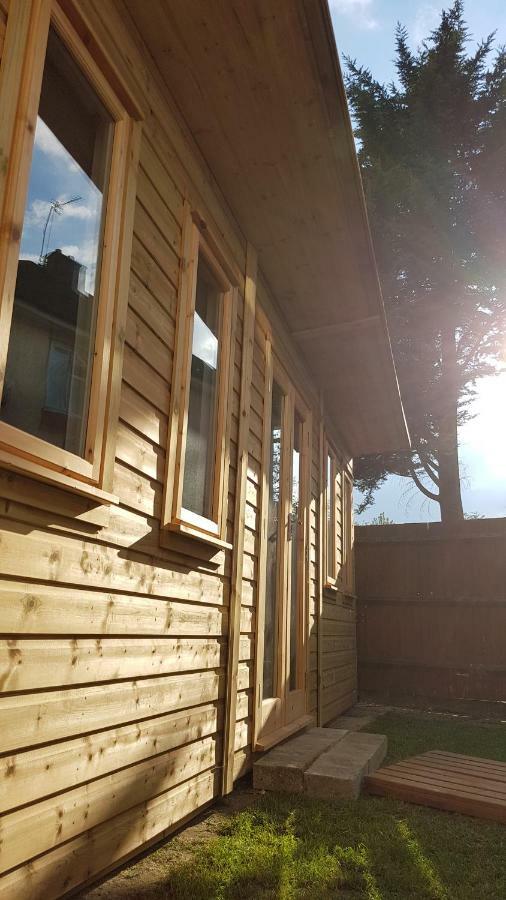 Appartement Urban Log Near Zone 2 Tube Londen