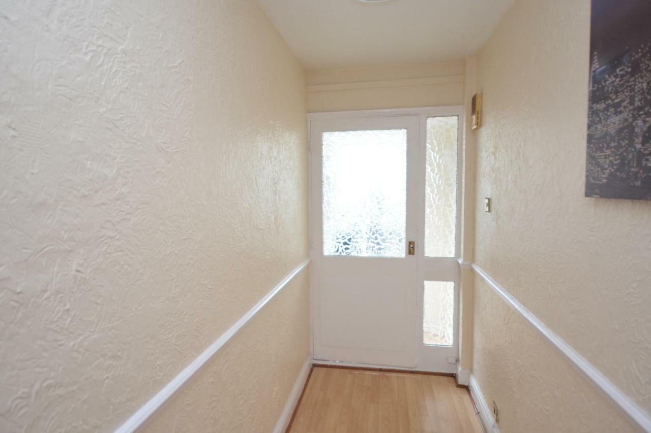 Сasa de vacaciones Four Bedroom Townhouse 12 Minutes Walk To Excel Exhibition Centre