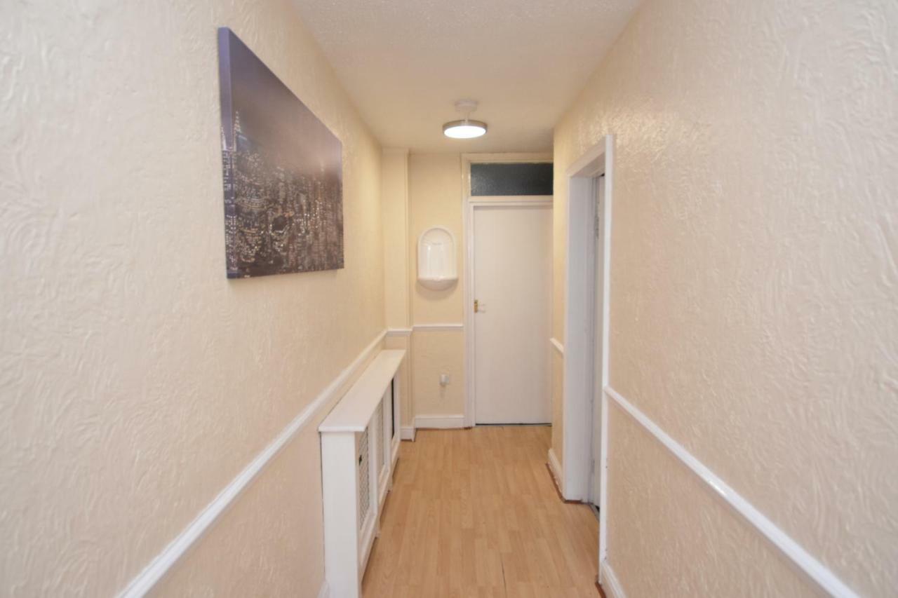 Сasa de vacaciones Four Bedroom Townhouse 12 Minutes Walk To Excel Exhibition Centre Londres