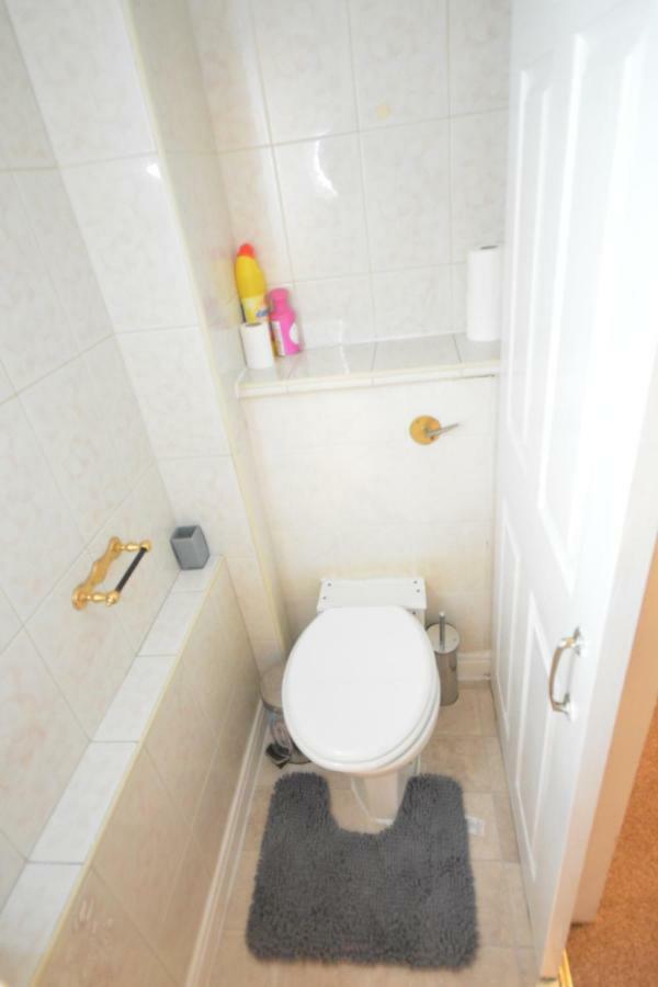 Four Bedroom Townhouse 12 Minutes Walk To Excel Exhibition Centre Londres