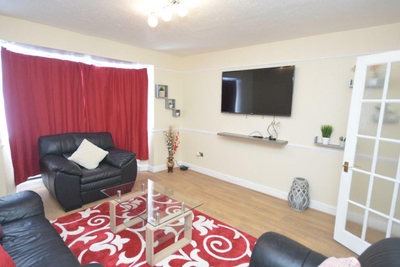 Four Bedroom Townhouse 12 Minutes Walk To Excel Exhibition Centre Londres