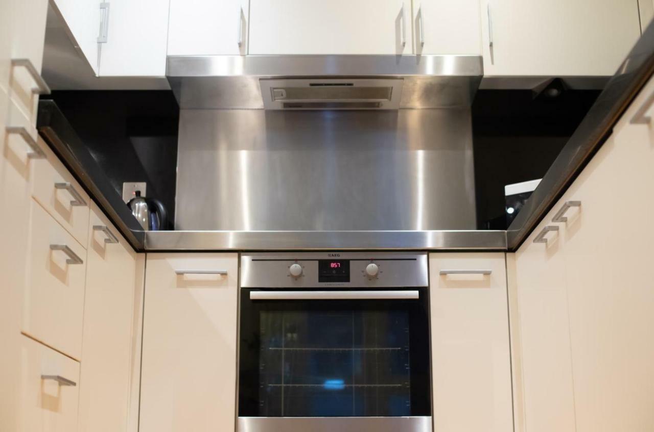 Apartment Luxury 1 Bedroom Minutes Walk From Canary Wharf *