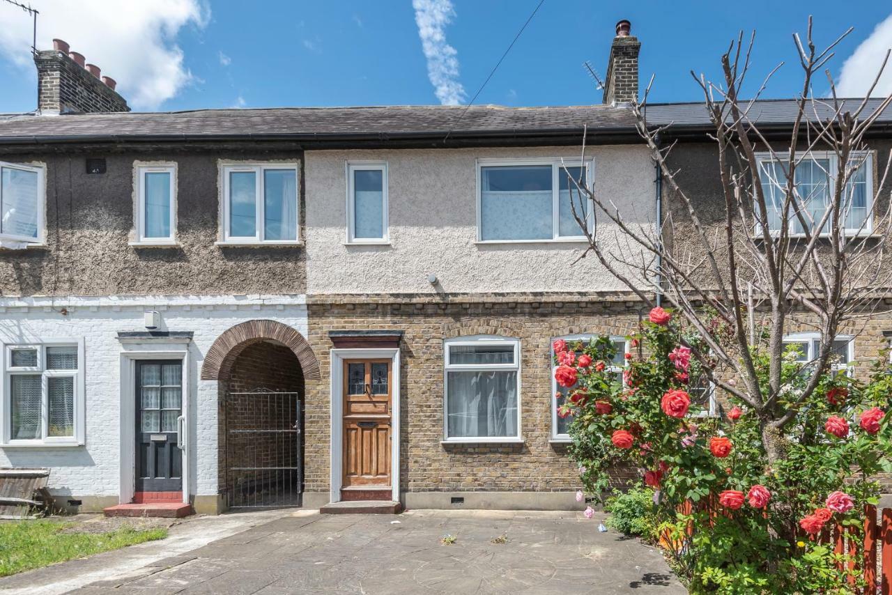Hébergement de vacances Lovely Three Bedroomed House, Parking 2 Cars