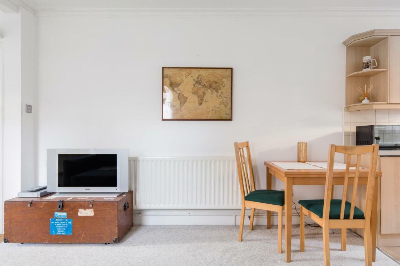 Studio In Georgian Next To Buckingham Palace Apartment *