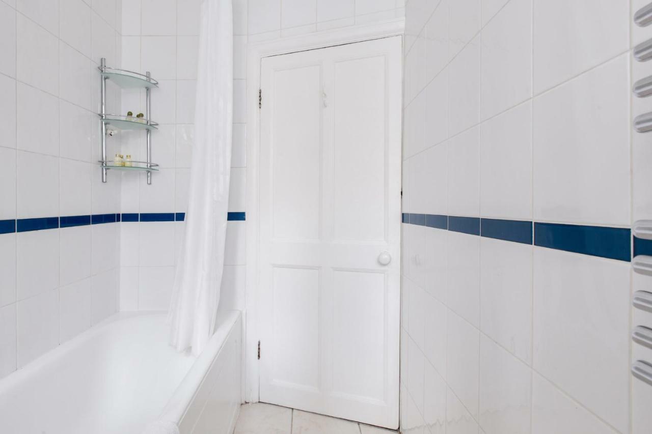Apartment Studio In Georgian Next To Buckingham Palace London