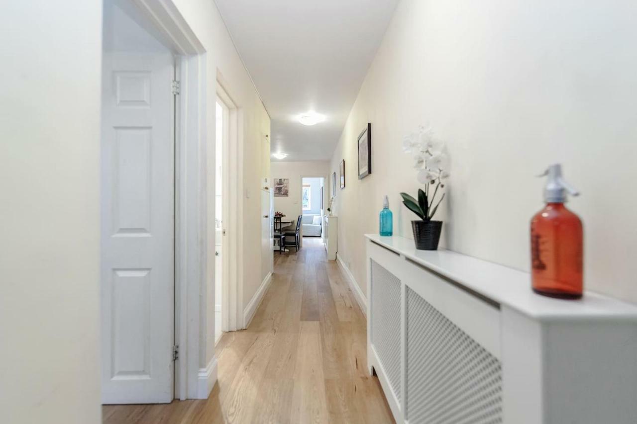 Appartement 3 Bedroom Garden Flat - Location *