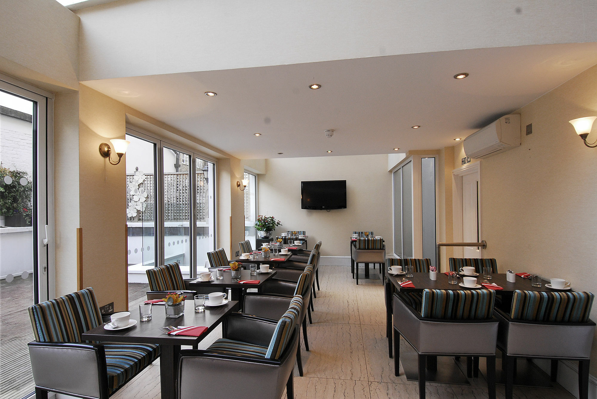 Astors Belgravia Hotel