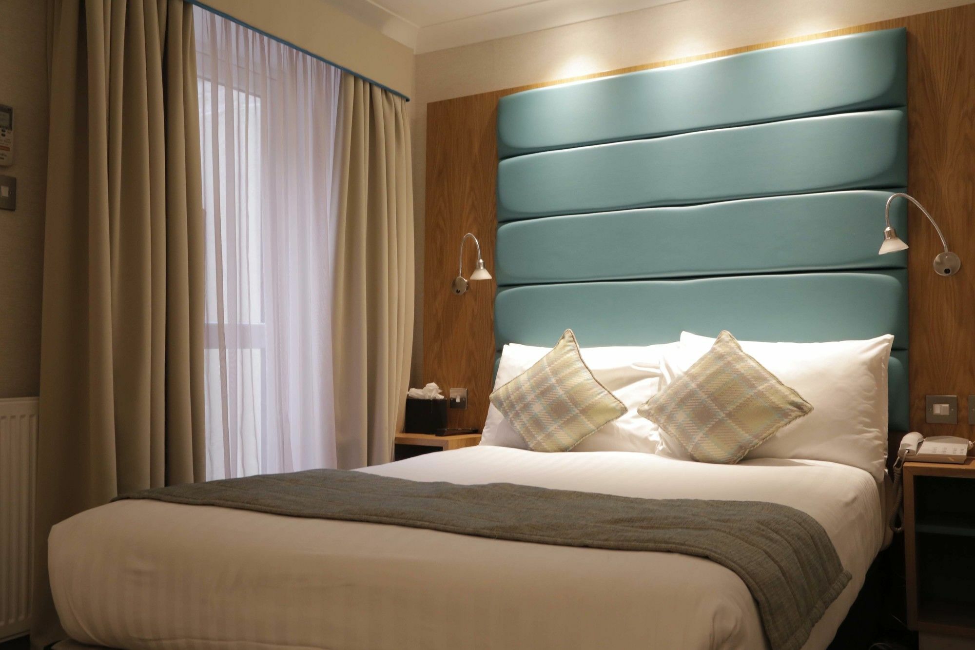Astors Belgravia Hotel