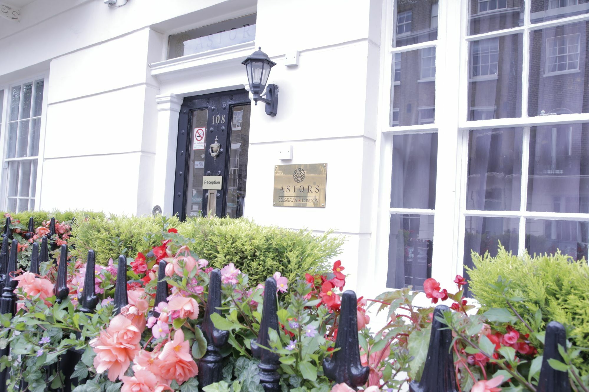 Hotel Astors Belgravia 3*