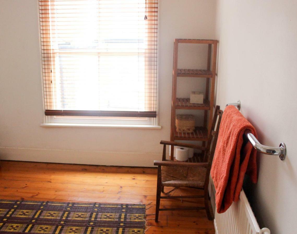 Telegraph Hill Couette-café