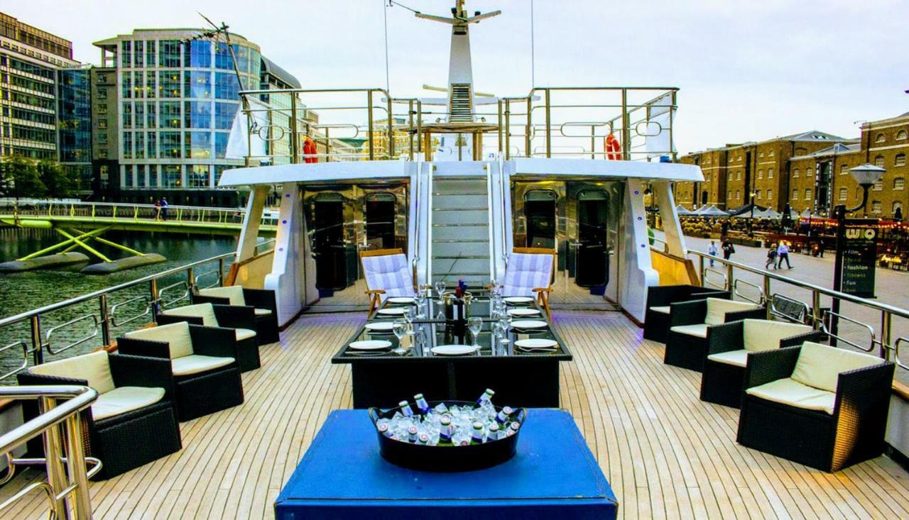 Absolute Pleasure Yacht Hotel