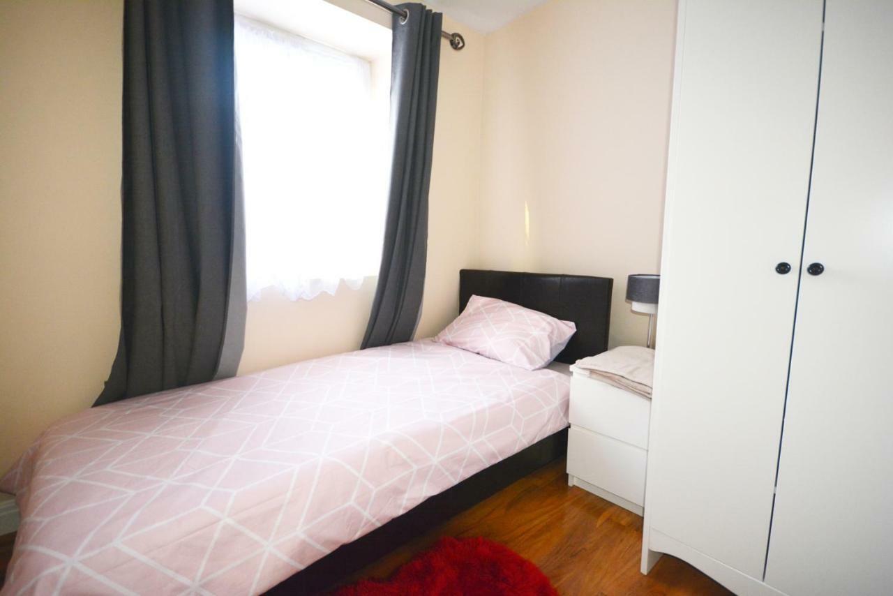 Modern 4 Bedroom Apartamento Londres