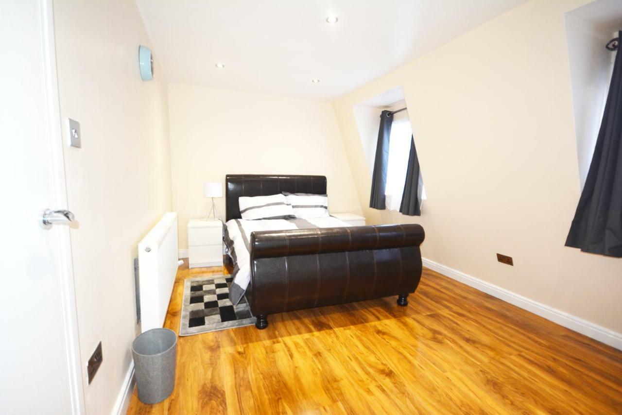 Modern 4 Bedroom Apartment