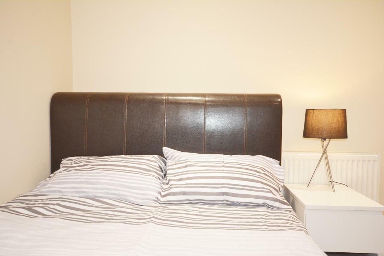 Apartment Modern 4 Bedroom London