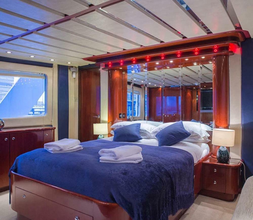 Absolute Pleasure Yacht