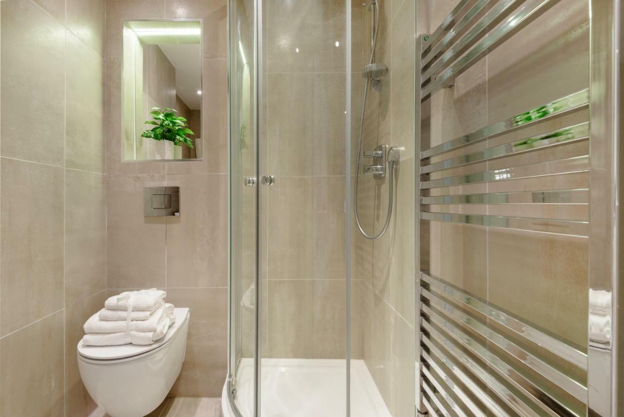 Appartement Large Two Bed With Private Entrance And Patio