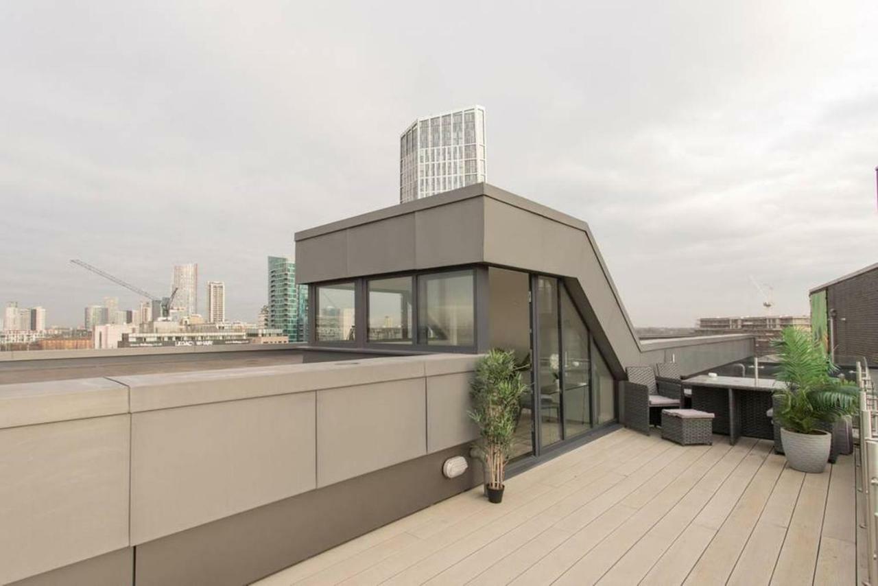 Séjour chez l'habitant Luxury En-suite Double Room/ W Roof Terrace & Netflix *