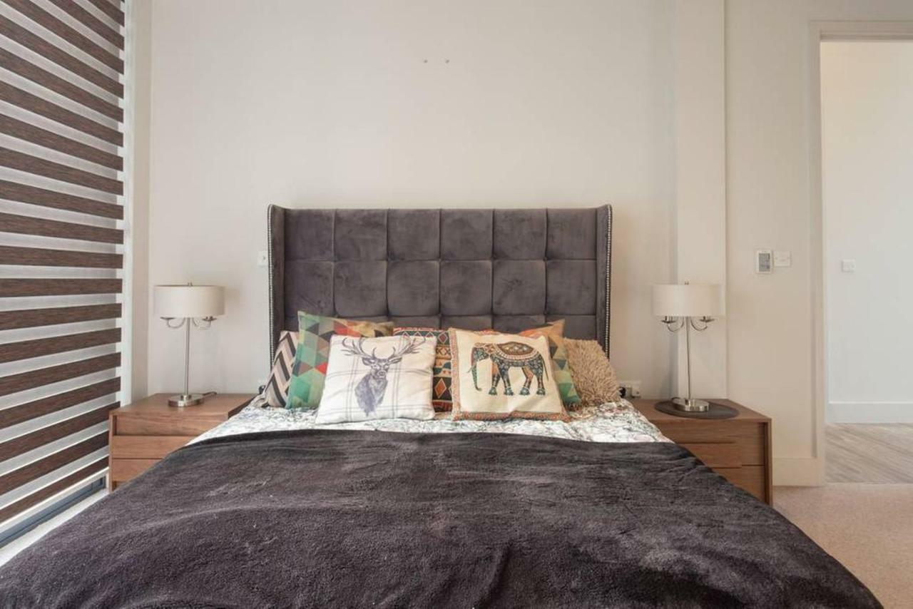Séjour chez l'habitant Luxury En-suite Double Room/ W Roof Terrace & Netflix