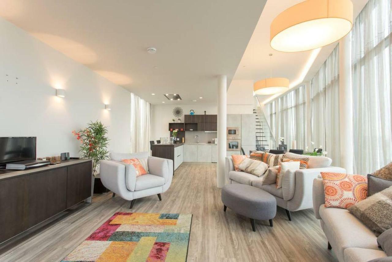 Luxury En-suite Double Room/ W Roof Terrace & Netflix * Londres