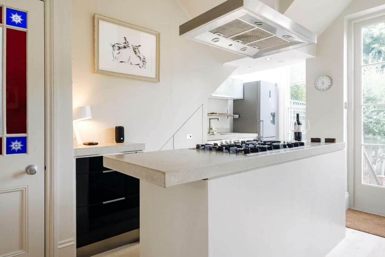 Chic Wandsworth With Patio By Underthedoormat Сasa de vacaciones