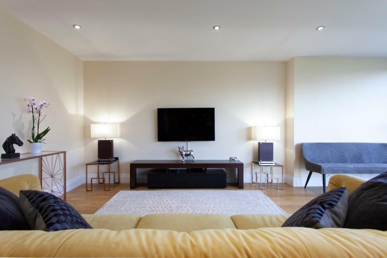 Thames View Apartment, Imperial Wharf * Londres