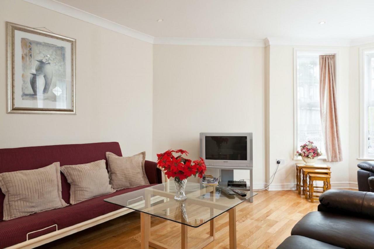 Tottenham - Good For Centre Free Parking And Contractors And Relocators Appartement Londen