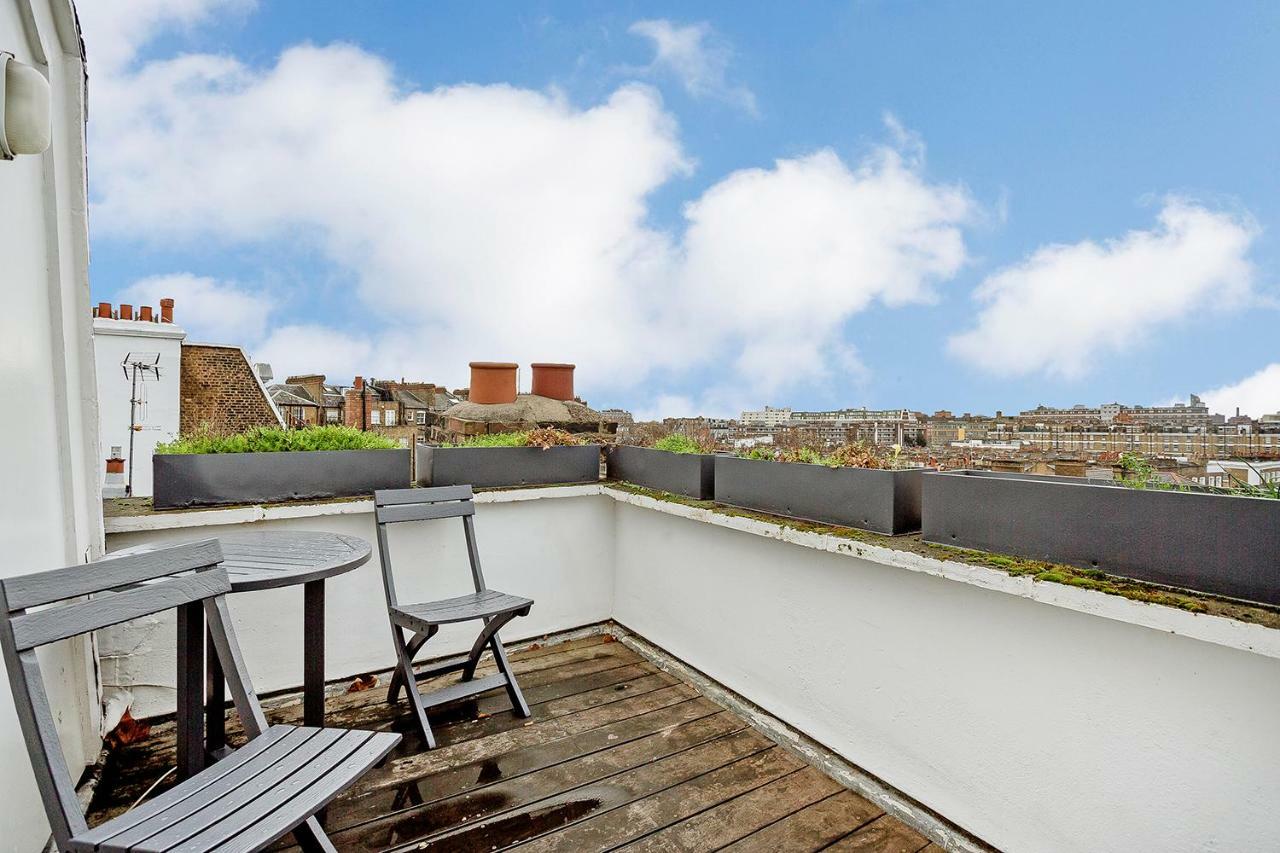 Beautiful 2 Bedrooms In Knightsbridge Apartment *