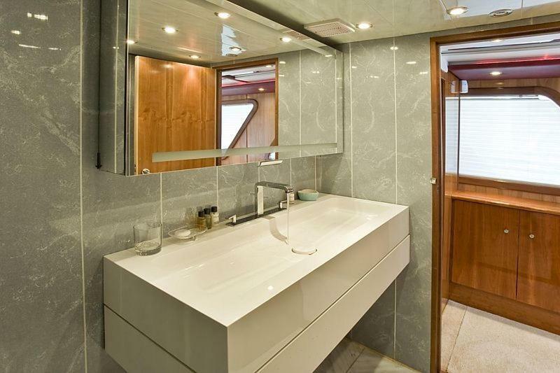 Hotel Absolute Pleasure Yacht Londen