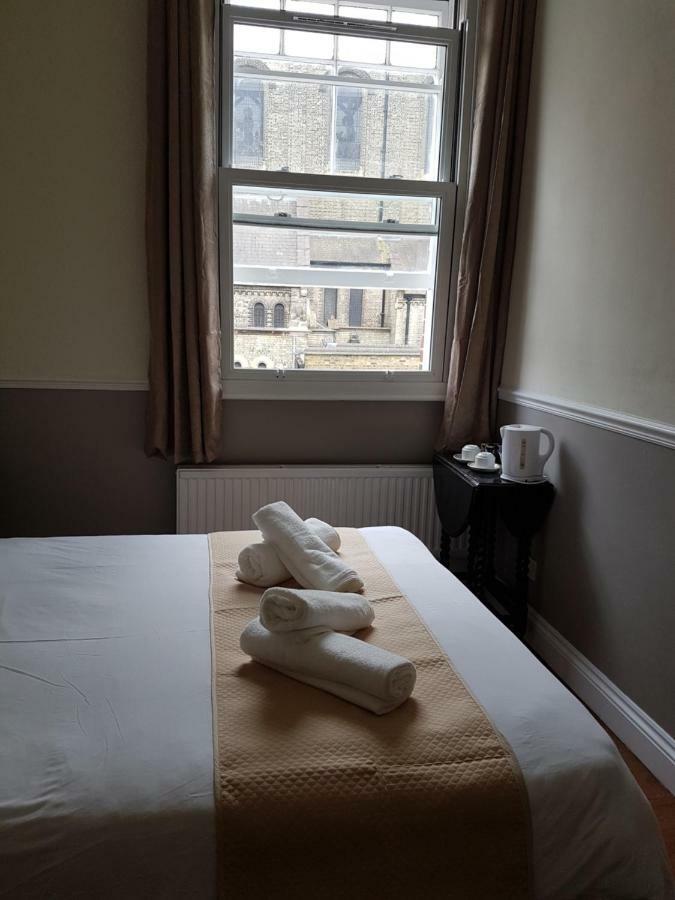 Bed and breakfast Tourian Lounge Hotel