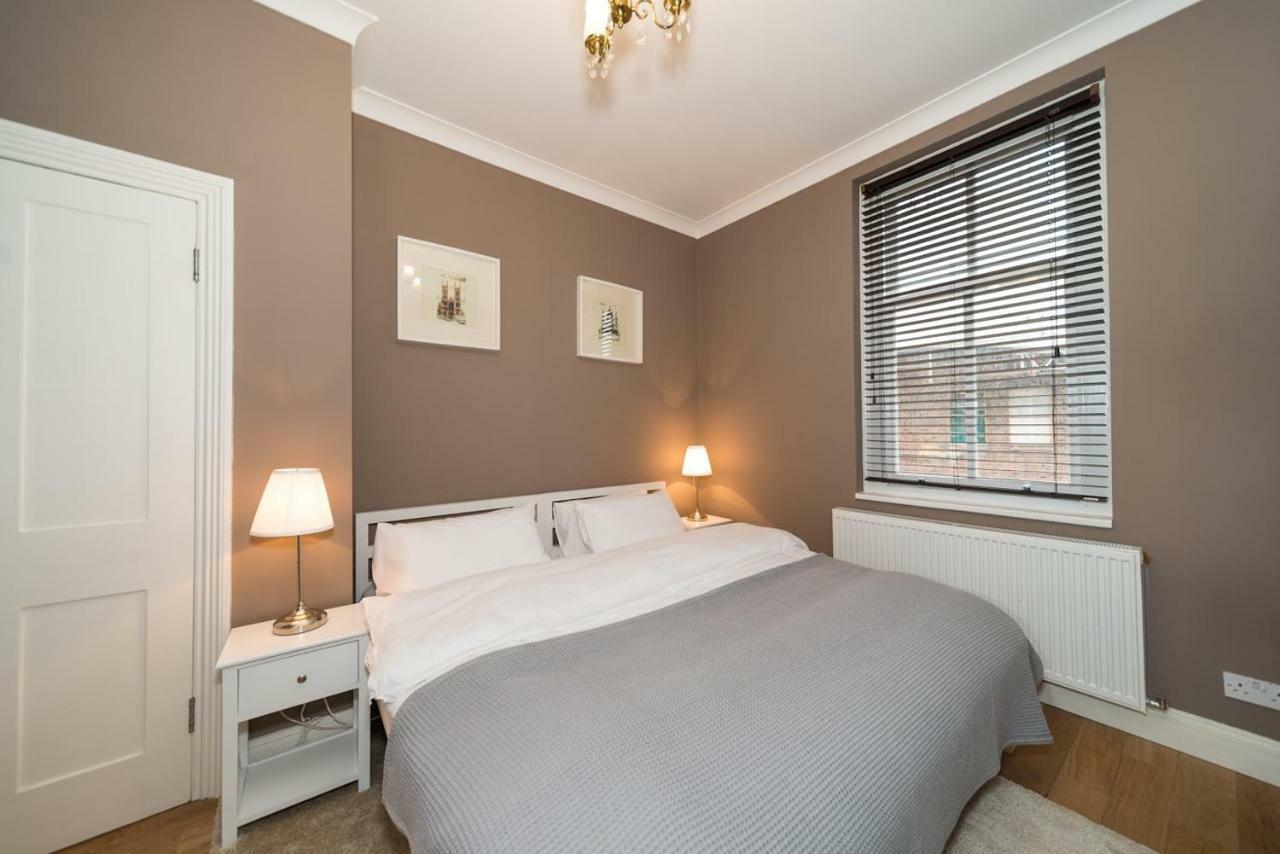 Apartment - Great Location