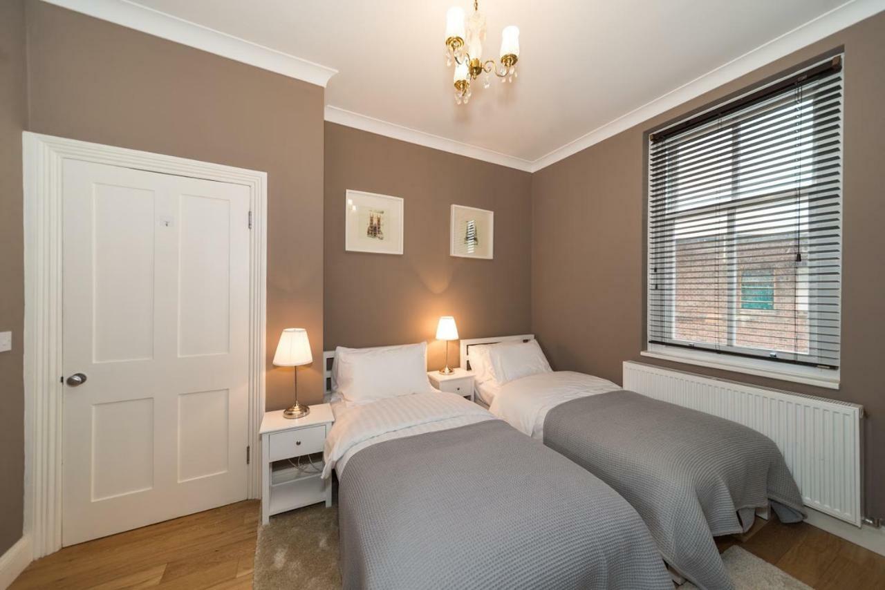 - Great Location Apartment