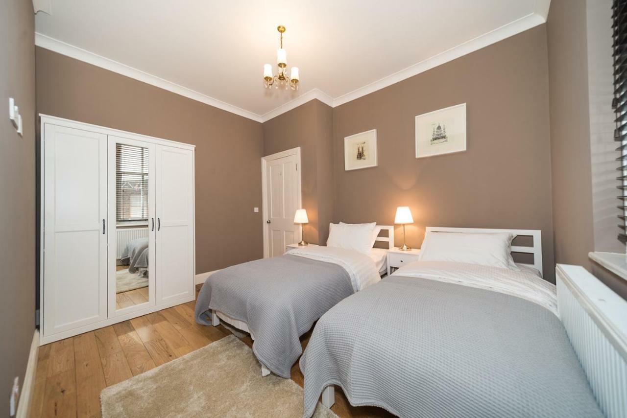 - Great Location Apartment