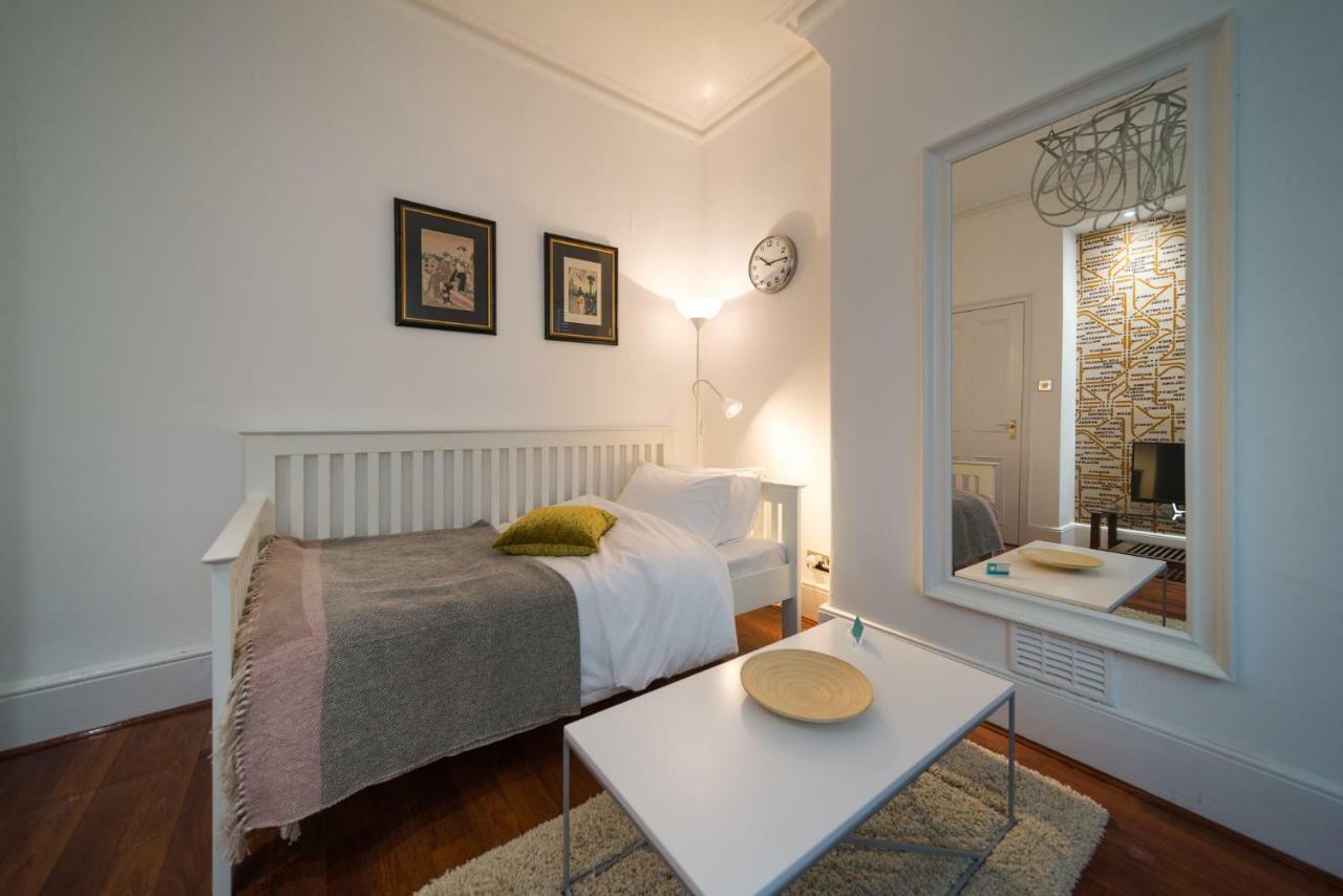 Apartment - Great Location *