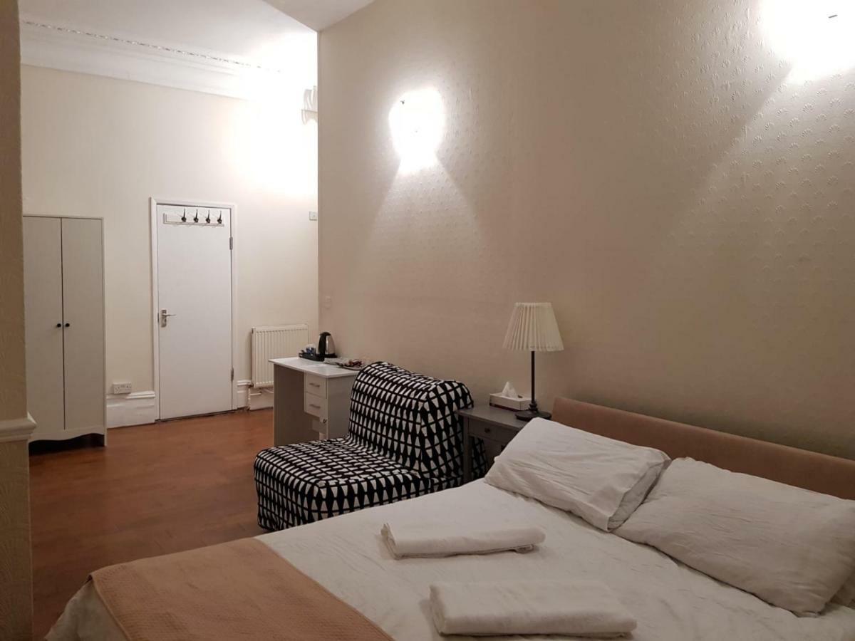 Bed and breakfast Tourian Lounge Hotel 3*