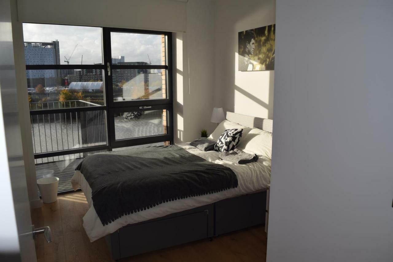 Island 3 Bedroom Luxury Apartments, Canary Wharf * Londres