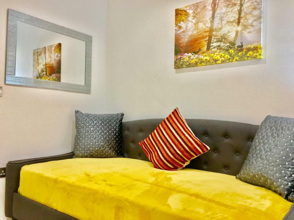 Excel 2 Bedrooms River View Appartement