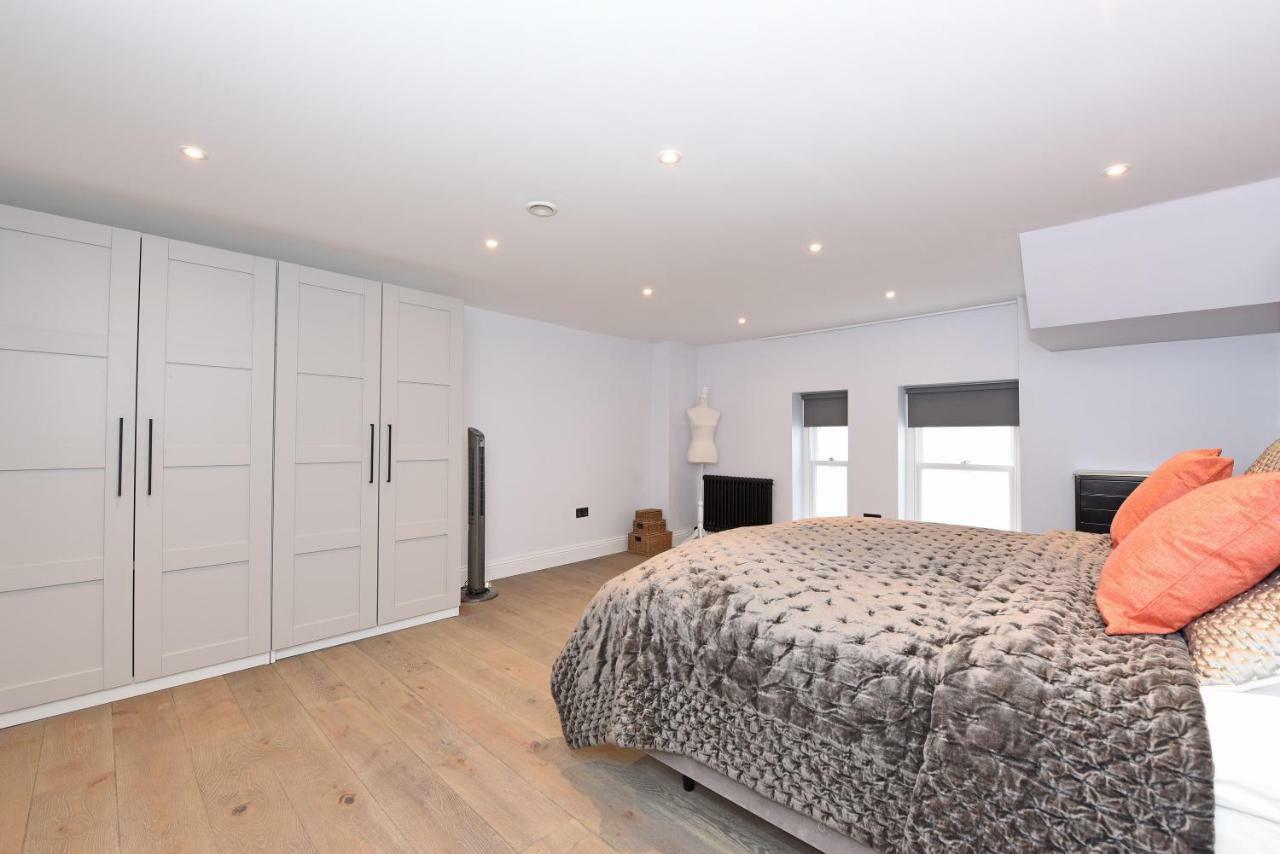 Stylish!! Spacious 2 & 3 Deluxe Near Victoria Station * Londres