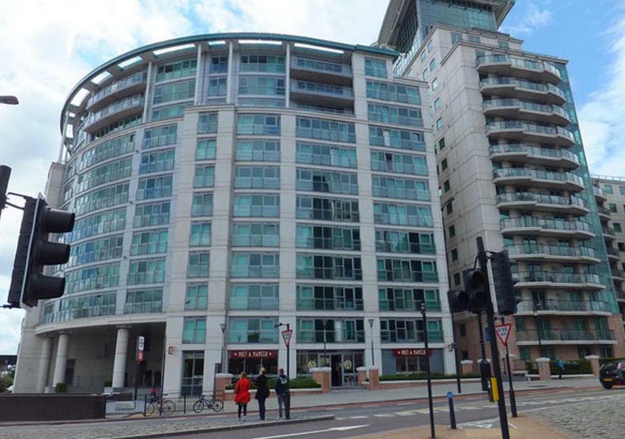 Aquarius At St. George Wharf Londres