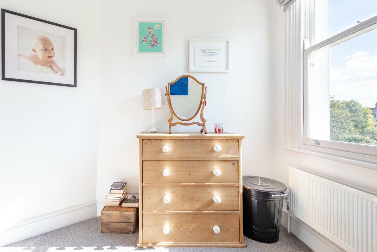 Gorgeous, 4 Bed Victorian House In Dollis Hill Londen
