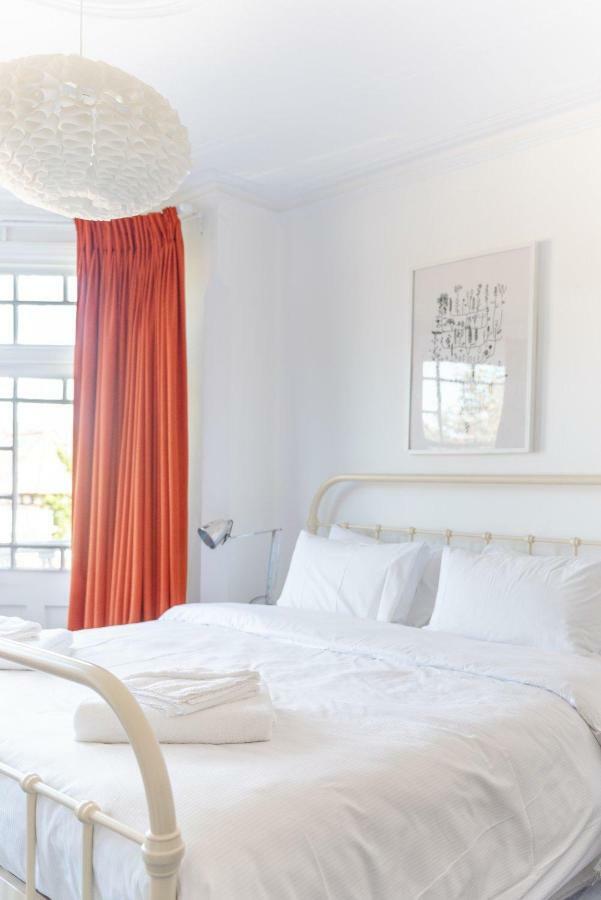 Vakantiehuis Gorgeous, 4 Bed Victorian House In Dollis Hill Londen