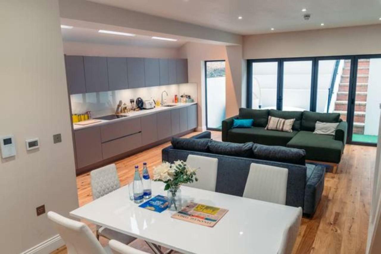Flat 2, Cromwell Road 3 Bedroom * Londres