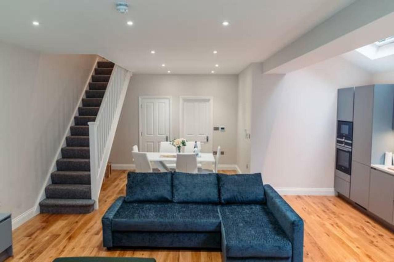 Flat 2, Cromwell Road 3 Bedroom * Londres