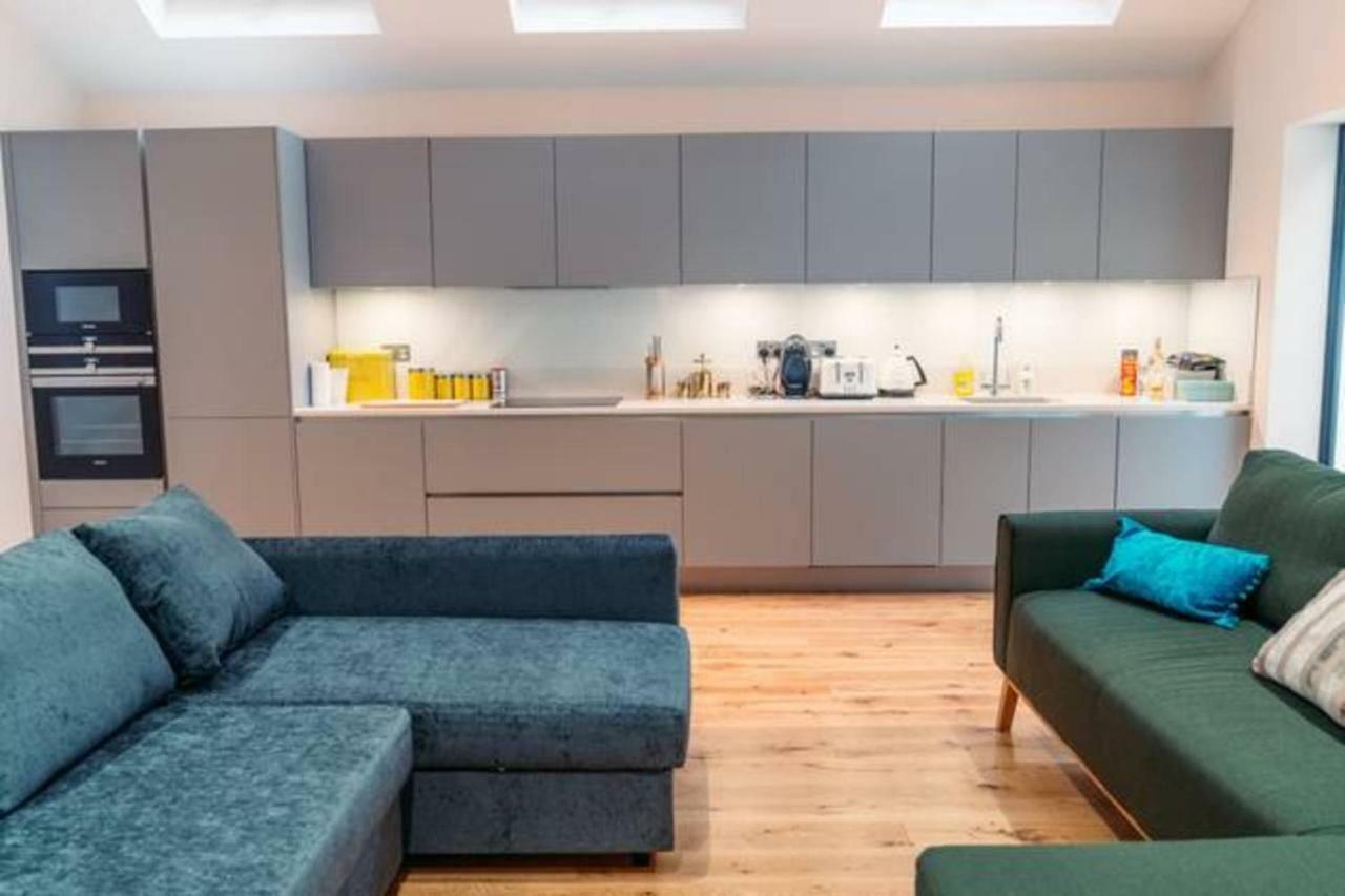 Flat 2, Cromwell Road 3 Bedroom * Londres