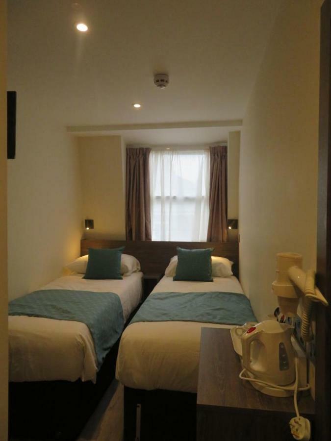 Glendale Hyde Park 3*