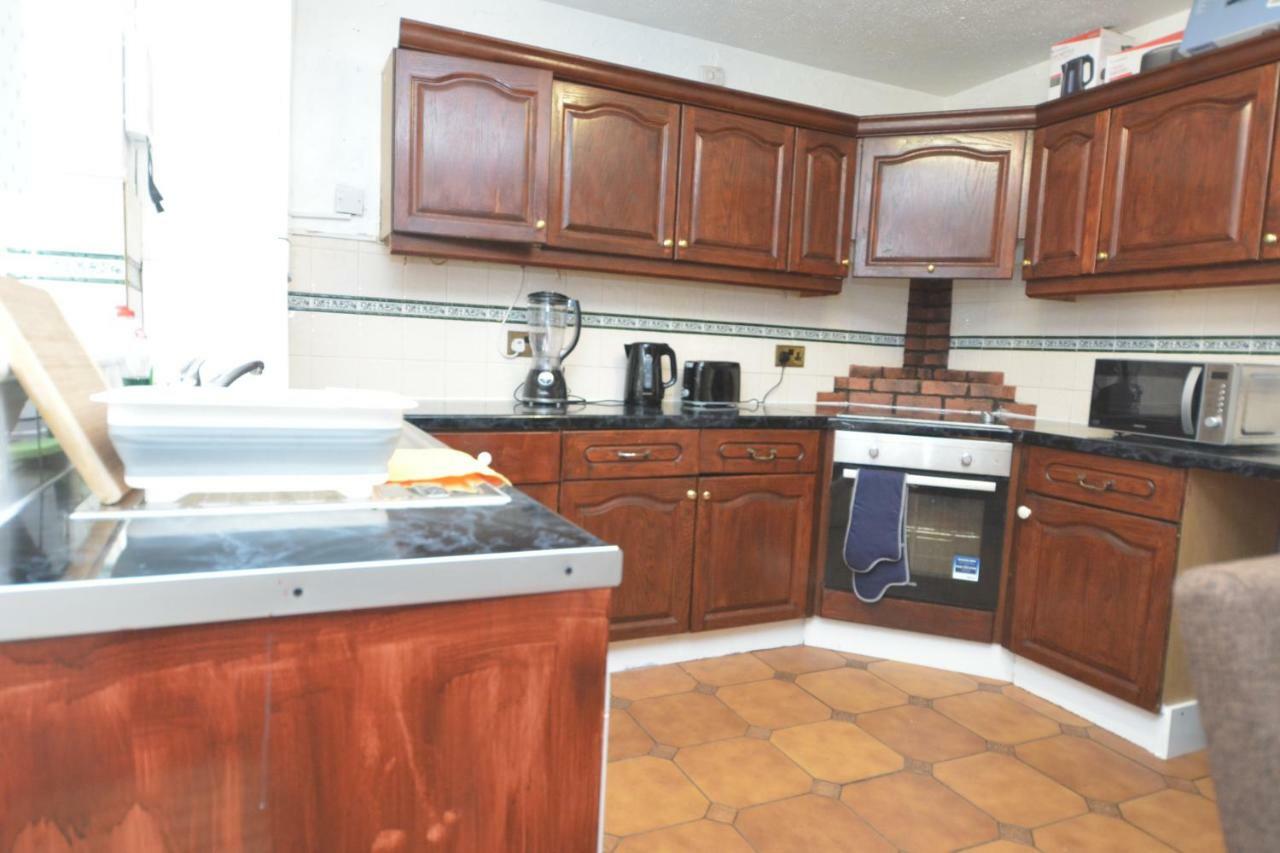 Four Bedroom Townhouse 12 Minutes Walk To Excel Exhibition Centre Londres
