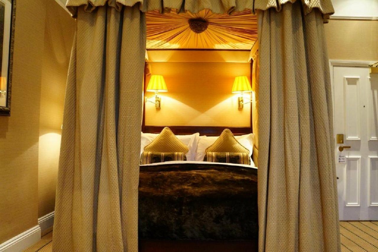 Hotel The Colonnade 4*