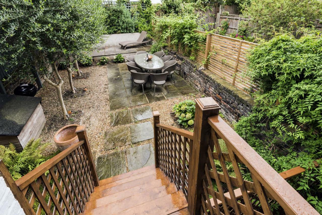 Chic Wandsworth With Patio By Underthedoormat *
