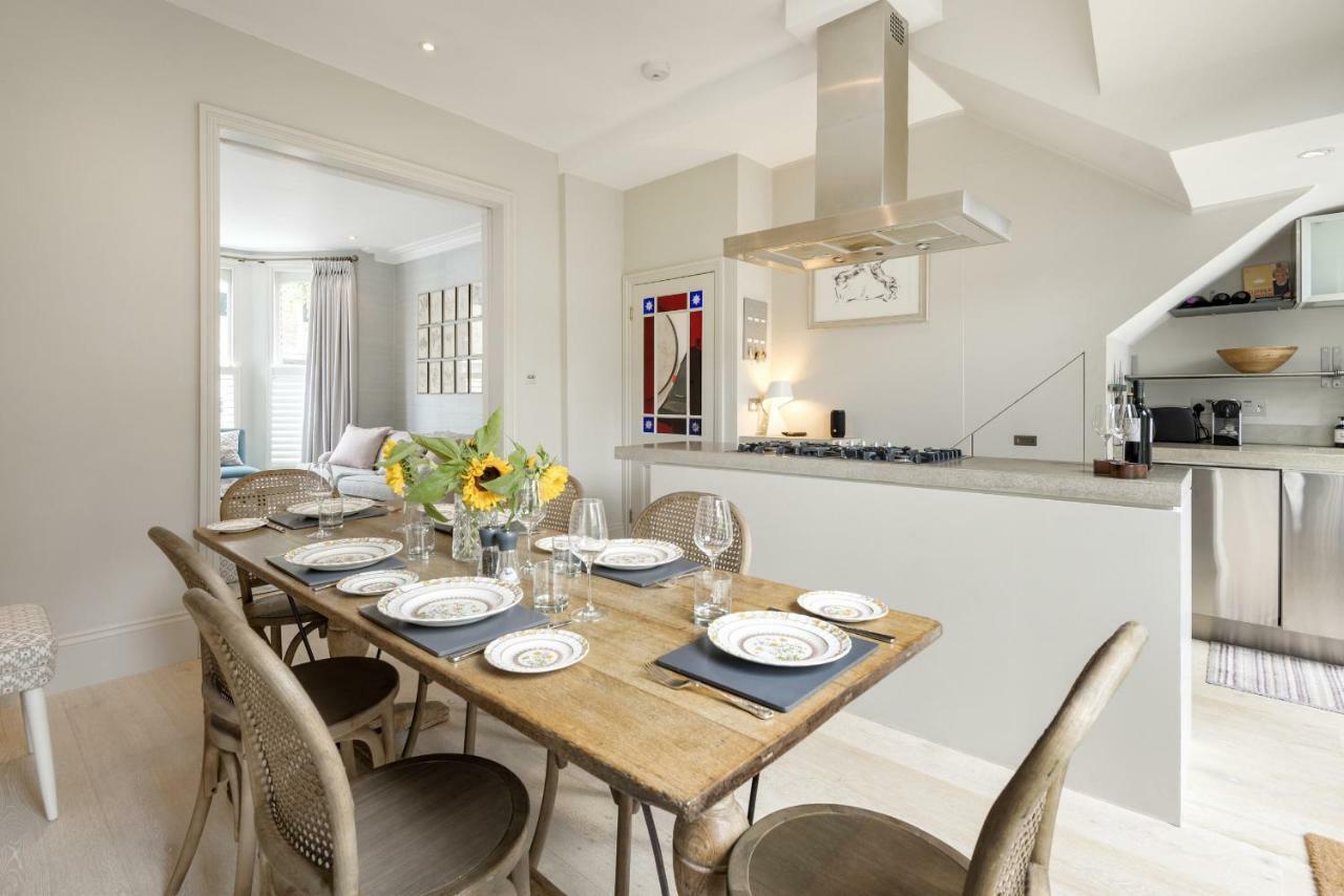 Chic Wandsworth With Patio By Underthedoormat * Londen