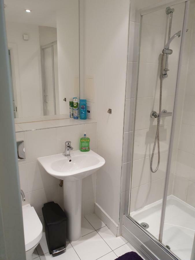 Appartement Amazing 2 Beds 2 Baths 10 Minutes To Bridge Londen